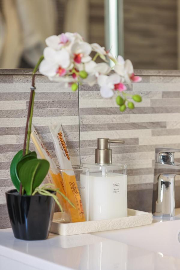 Fiorina Apartment Saronno Luaran gambar